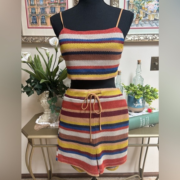 HYFVE Striped Boho Summer Beach 2 Pc Set Knit Crop Top & Shorts Pool SZ L NWOT - Picture 11 of 11
